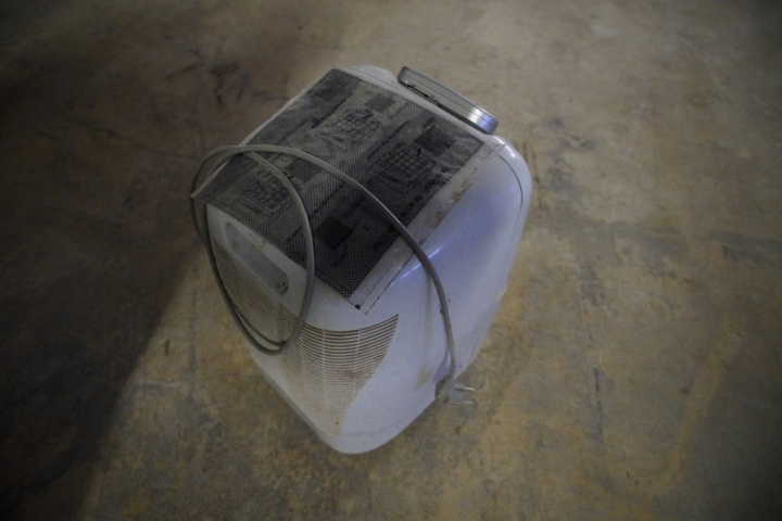 976822-6 Dehumidifier, Woods MRD14 LO