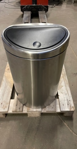 952300-1 Trash bin Brantia