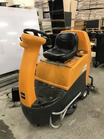 977578-3 Combined scrubber Taski Swingo 2500