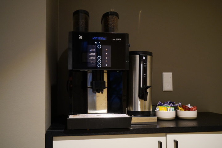 977641-3 Coffee machine WMF 1200F incl. 2 mills & Thermos brewing