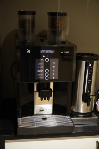 977641-9 Coffee machine WMF 1200F incl. 2 mills & Thermos brewing