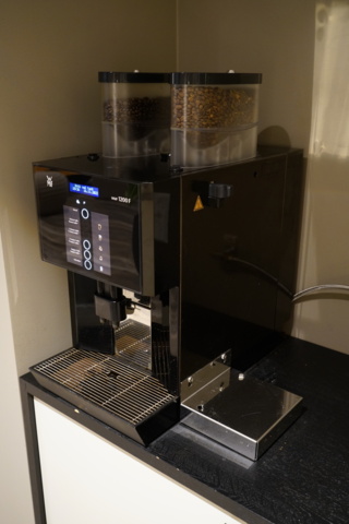 977641-10 Coffee machine WMF 1200F incl. 2 mills & Thermos brewing