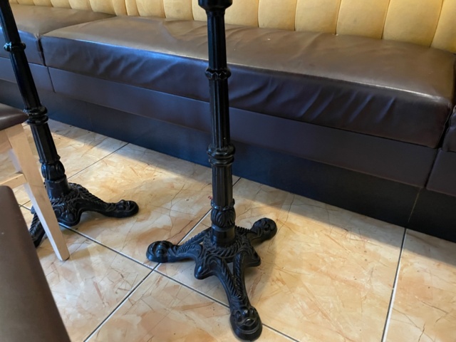 972654-12 Table, chairs and sofa