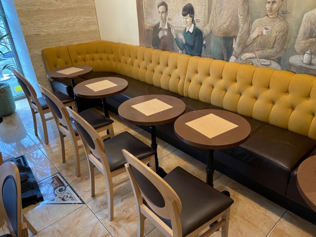 972654-1 Table, chairs and sofa