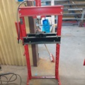 882026-1 Hydraulic workshop press 20 tons