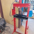 882026-2 Hydraulic workshop press 20 tons