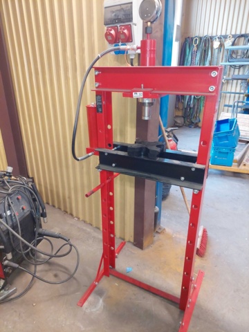 882026-2 Hydraulic workshop press 20 tons