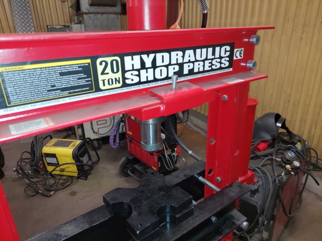 882026-3 Hydraulic workshop press 20 tons