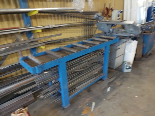 882051-2 Band saw Thomas Zip 28 with roller table