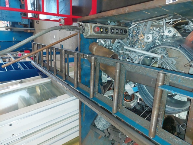 882051-9 Band saw Thomas Zip 28 with roller table