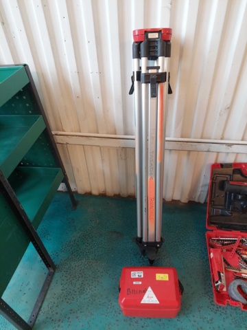 882067-1 Optical balance Leica NA 720 incl. stand