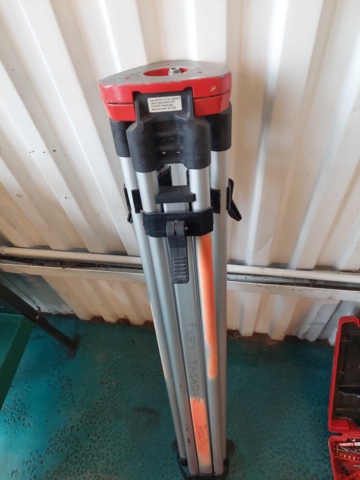 882067-3 Optical balance Leica NA 720 incl. stand