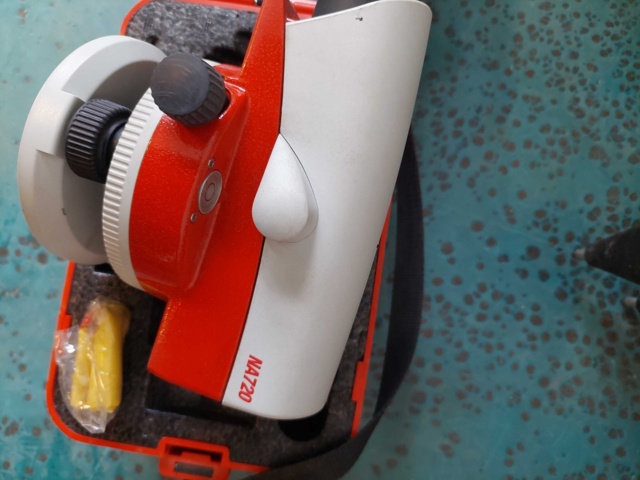 882067-6 Optical balance Leica NA 720 incl. stand