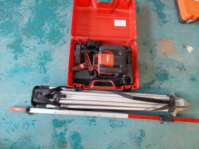 882070-2 ROTATIONSLASER PR 2-HS med stativ