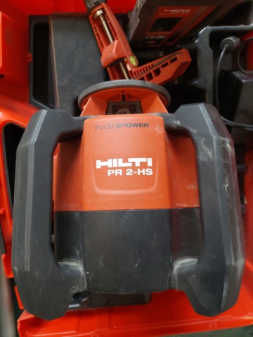 882070-5 ROTATIONSLASER PR 2-HS med stativ