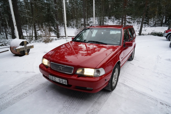 978390-1 Volvo V70 2.4 GLT - 1998