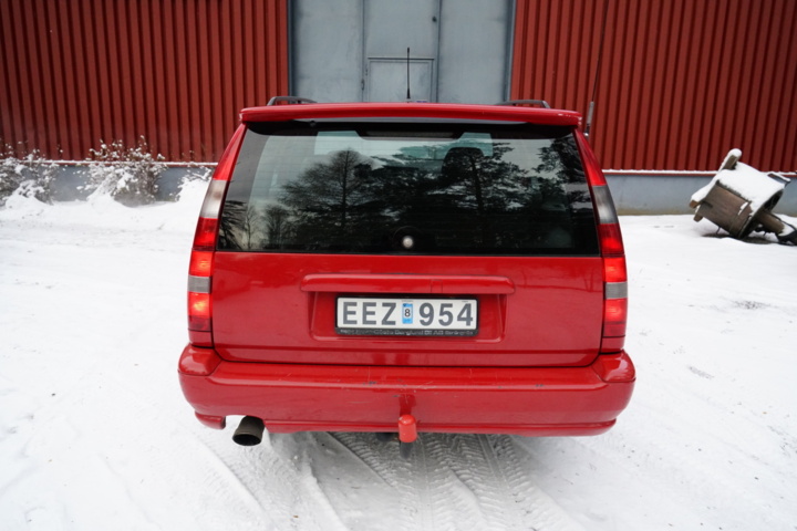 978390-4 Volvo V70 2.4 GLT - 1998