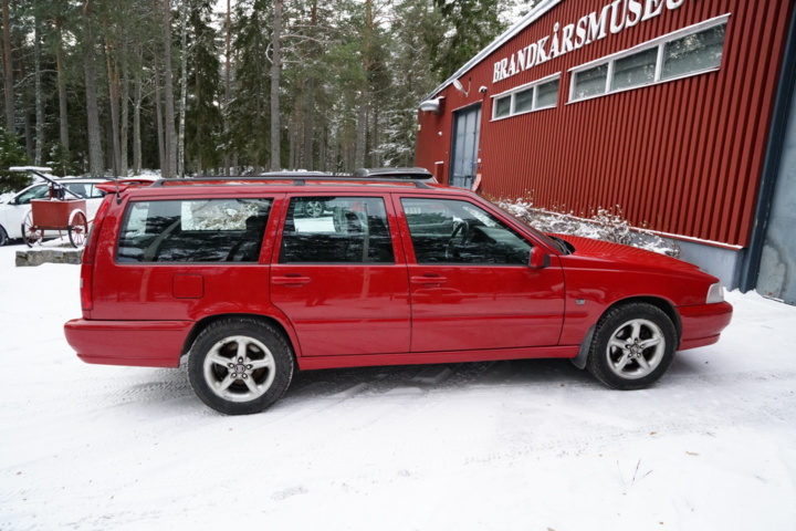 978390-6 Volvo V70 2.4 GLT - 1998