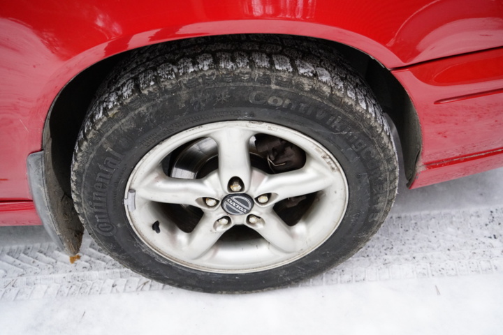 978390-17 Volvo V70 2.4 GLT - 1998