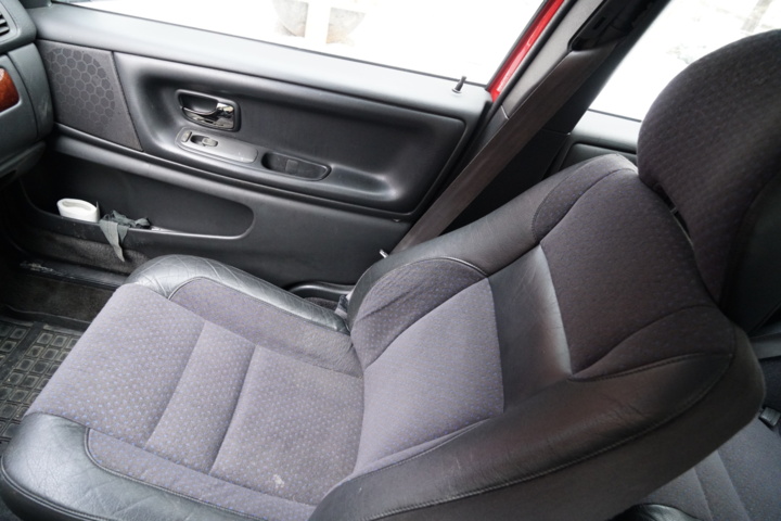 978390-27 Volvo V70 2.4 GLT - 1998