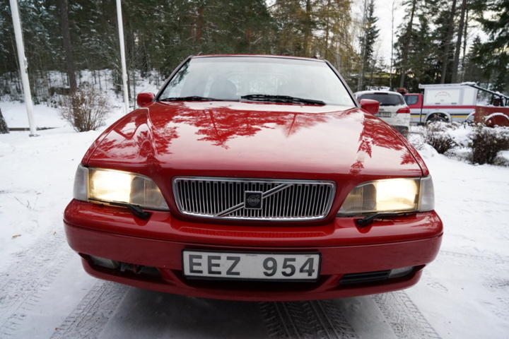 978390-35 Volvo V70 2.4 GLT - 1998
