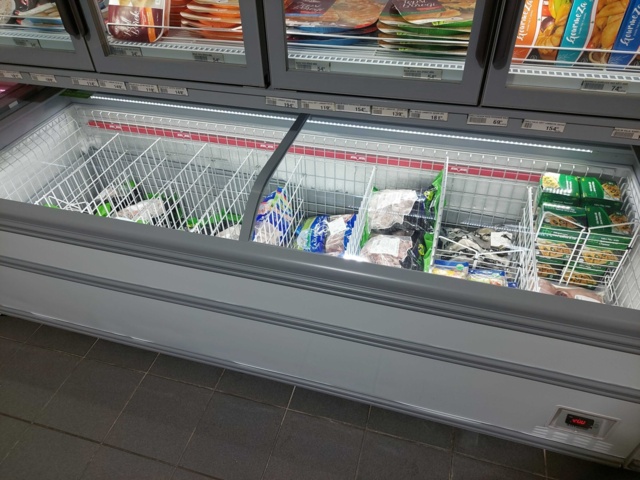 882543-1 Exposure freezer AHT Miami 250