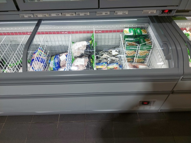 882543-3 Exposure freezer AHT Miami 250