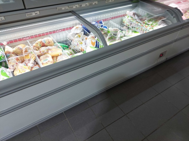 882544-3 Exposure freezer AHT Miami 250