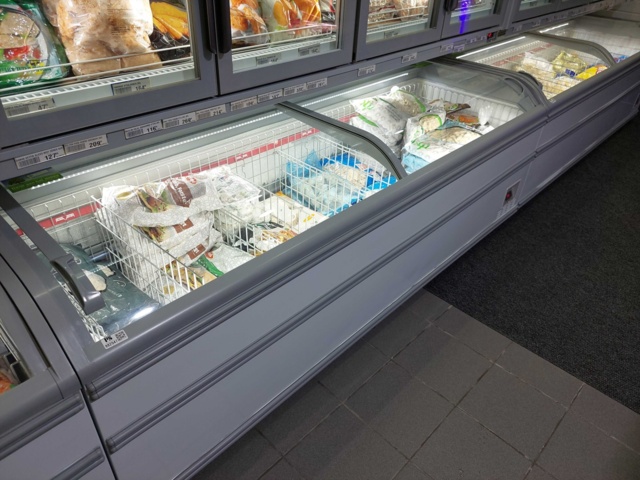 882547-1 Exposure freezer AHT Miami 250