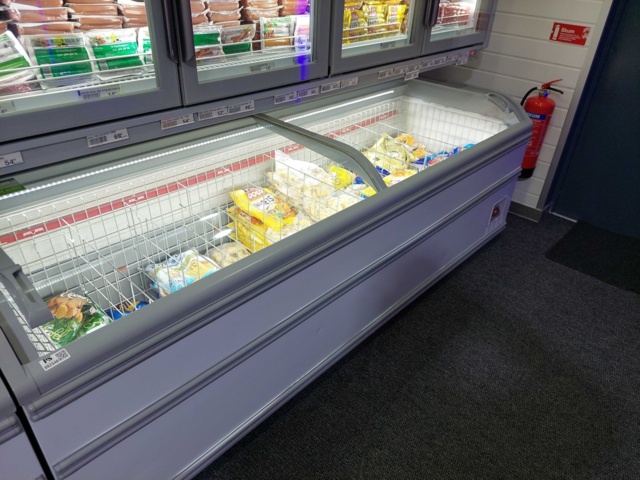 882548-2 Exposure freezer AHT Miami 250