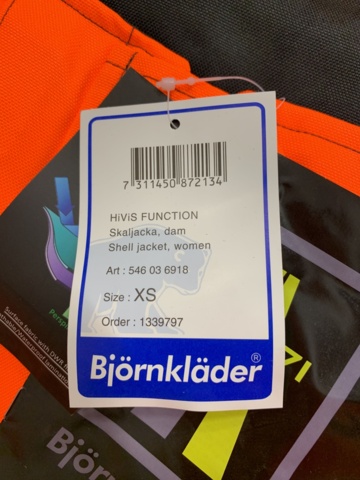 977280-3 Pallet with warning jackets - ladies