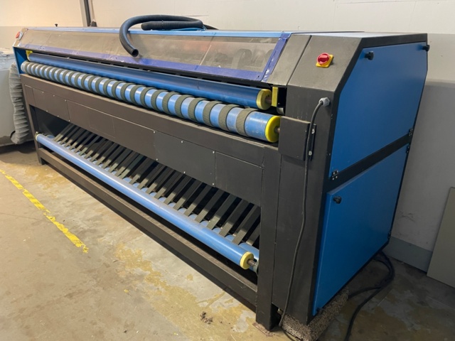 978686-4 Carpet shaker/vacuum cleaner