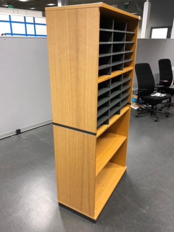 978657-5 Kinnarps lokerikkohyllykkö - Ei pohjahintaa