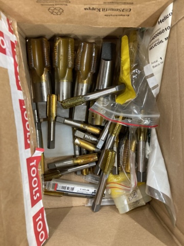 978733-10 Drills, taps and indicator stands etc