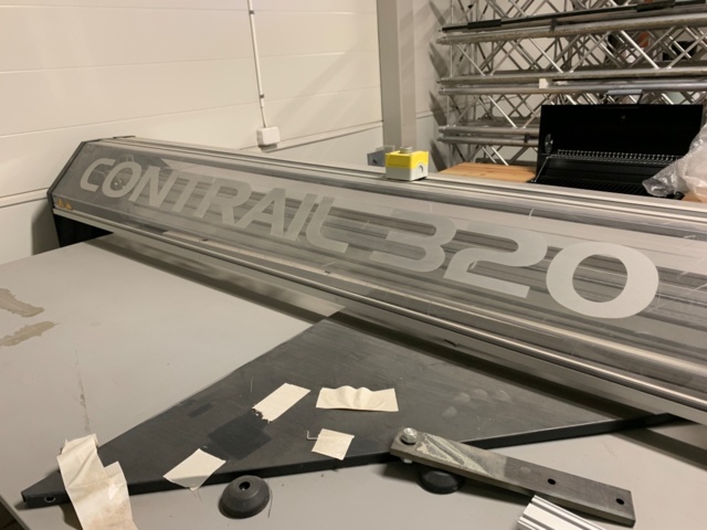 978488-2 Cutting machine Crest Contrail 320