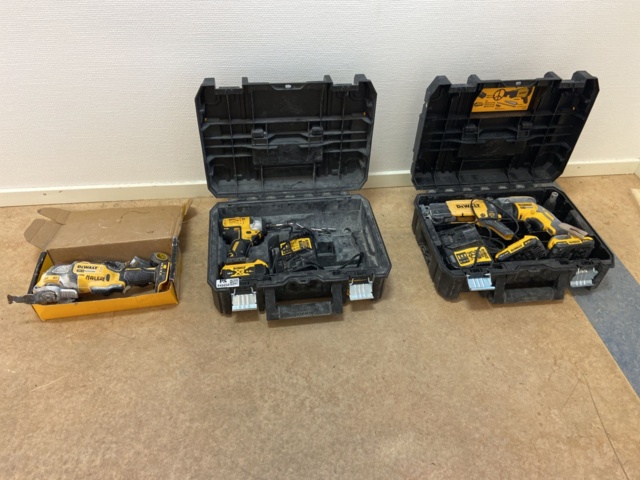946650-1 DeWalt tools