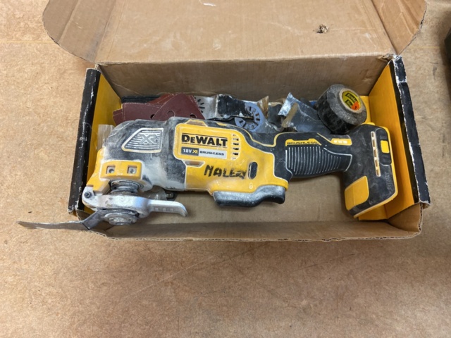 946650-2 DeWalt tools
