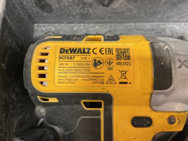 946650-6 DeWalt tools