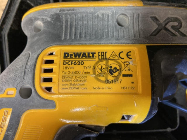 946650-9 DeWalt tools