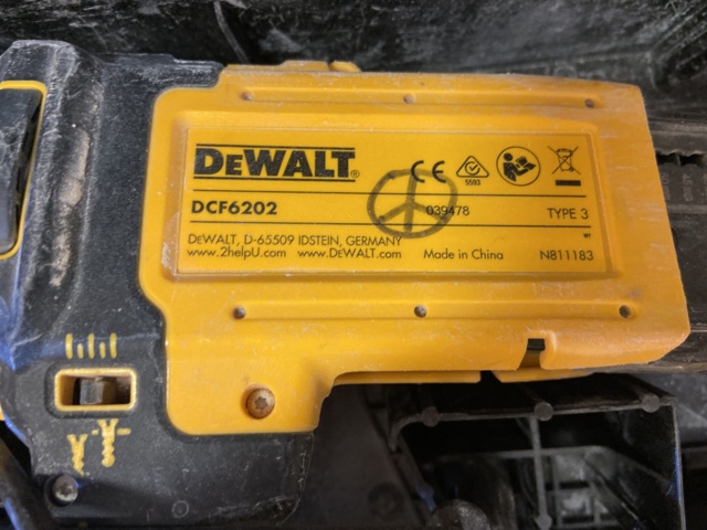 946650-10 DeWalt tools