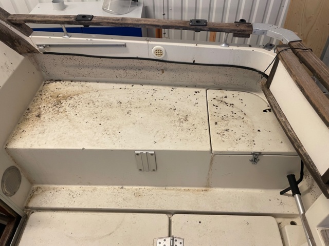 934717-27 Flipper 760 -1984 ink boat trailer