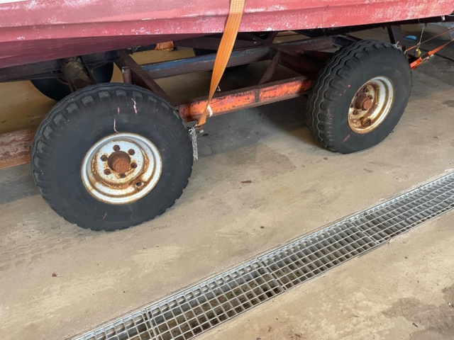 934717-58 Flipper 760 -1984 ink boat trailer