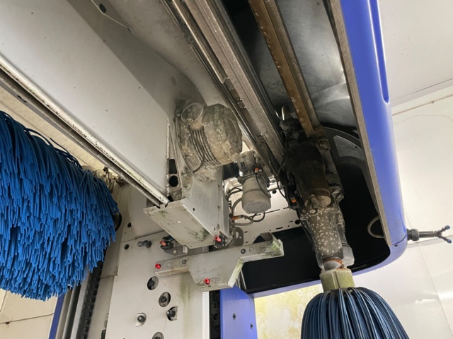 979440-12 Complete car wash / automatic car wash