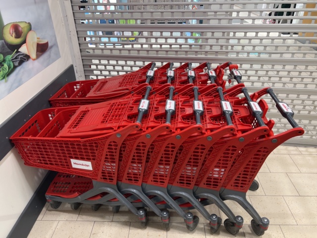897005-1 Shopping carts approx. 30 pcs. Purchased in 2022
