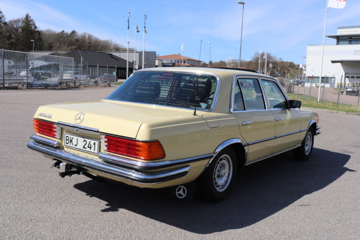 953032-5 Mercedes-Benz 450 SE - 1974