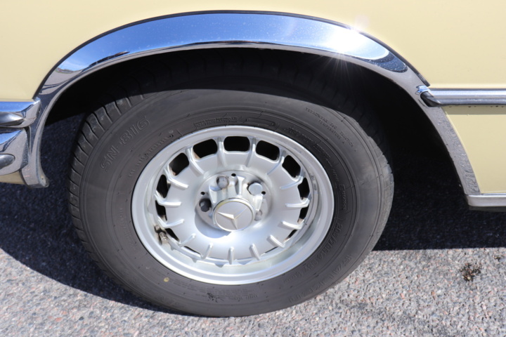 953032-24 Mercedes-Benz 450 SE - 1974