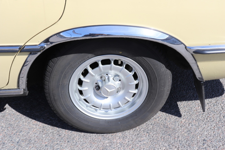 953032-25 Mercedes-Benz 450 SE - 1974