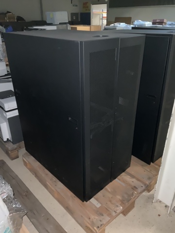 961411-8 3 server/computer cabinets