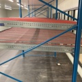 961433-3 Pallet rack with roller tracks
