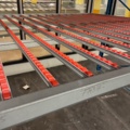 961433-10 Pallet rack with roller tracks
